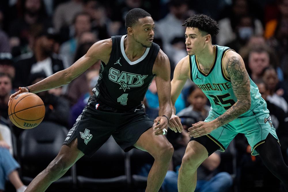 以下球员费 以下球员费